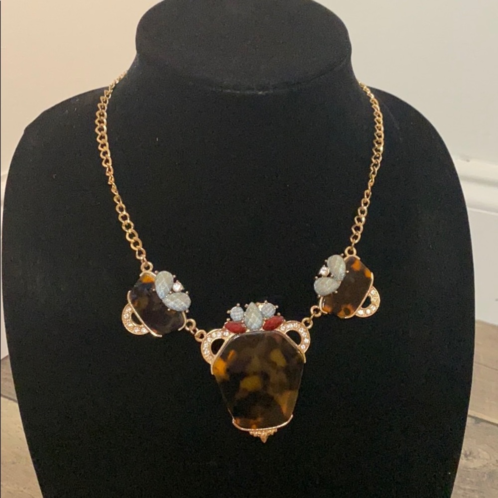 Statement necklace